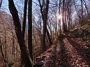 MONTE CASTELLO (croce 1425 – cima 1474 m) da Valpiana di Serina il 7 dicembre 2023 - FOTOGALLERY